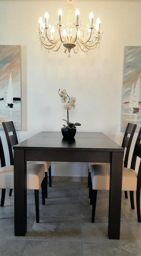 Traumferienwohnung Mit Privatem Pool & Gemuetlicher Grillecke Am Meer, Kroatien, Istrien, Liznjan Bei Medulin - Bester Urlaub An Der Adria, Fuer Paare المظهر الخارجي الصورة