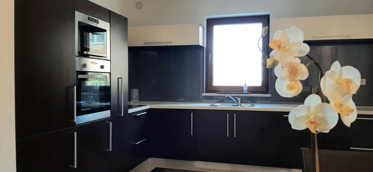 Traumferienwohnung Mit Privatem Pool & Gemuetlicher Grillecke Am Meer, Kroatien, Istrien, Liznjan Bei Medulin - Bester Urlaub An Der Adria, Fuer Paare المظهر الخارجي الصورة