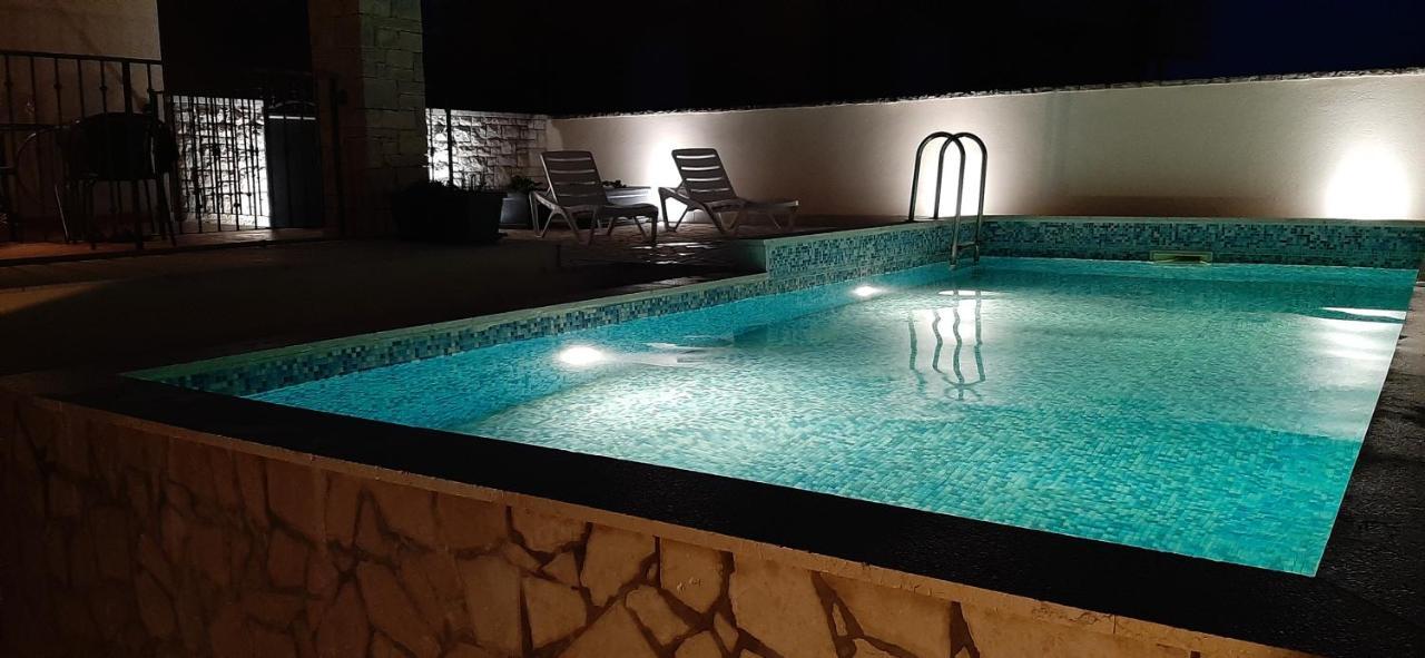 Traumferienwohnung Mit Privatem Pool & Gemuetlicher Grillecke Am Meer, Kroatien, Istrien, Liznjan Bei Medulin - Bester Urlaub An Der Adria, Fuer Paare المظهر الخارجي الصورة