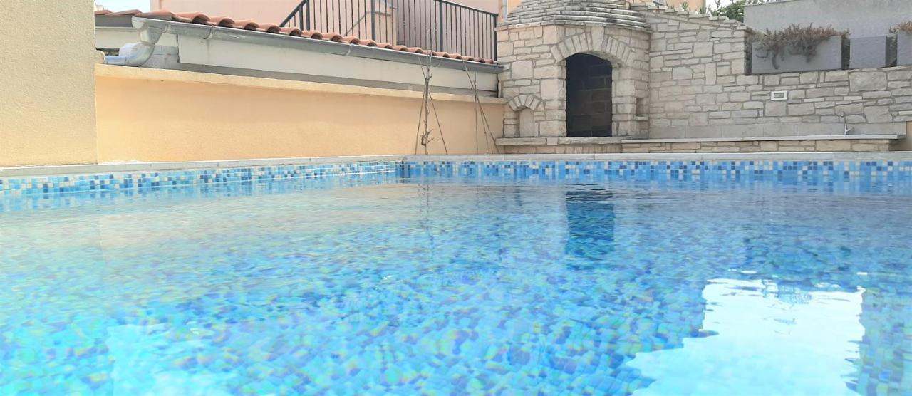 Traumferienwohnung Mit Privatem Pool & Gemuetlicher Grillecke Am Meer, Kroatien, Istrien, Liznjan Bei Medulin - Bester Urlaub An Der Adria, Fuer Paare المظهر الخارجي الصورة